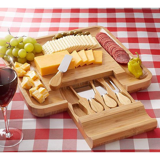 Bambusová doska na občerstvenie a syry Estera