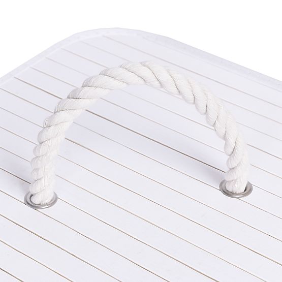 Bambusový rohový kôš na bielizeň s bielym vekom