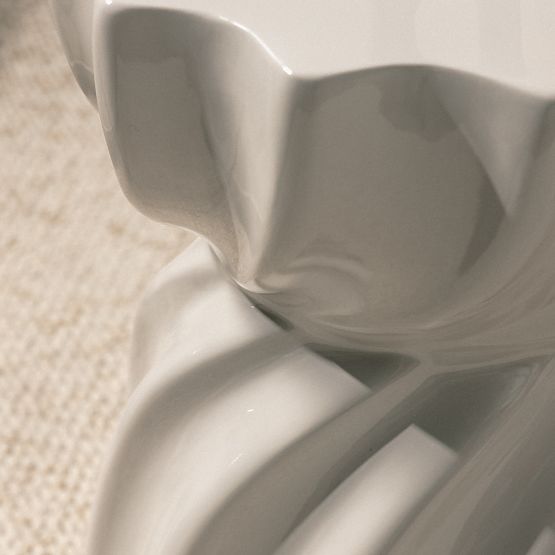 Bočný stolík Bloom 35 cm, šedobéžový, lesklý