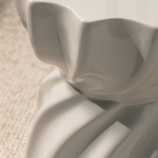 Bočný stolík Bloom 35 cm, šedobéžový, lesklý