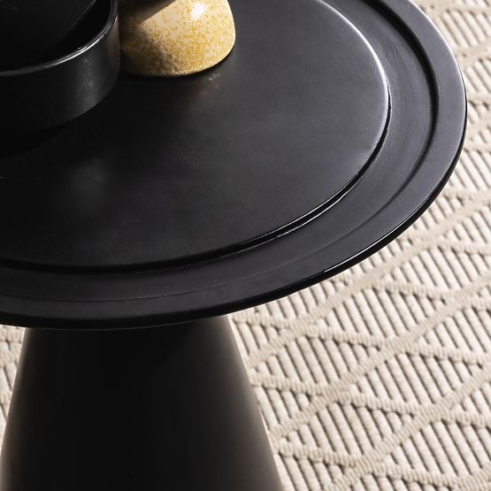 Bočný stolík Gavi, betónový, čierny