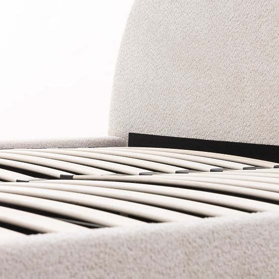 Čalúnená posteľ Orbi 140x200 cm, s roštom a úložným priestorom, zaoblená, béžová