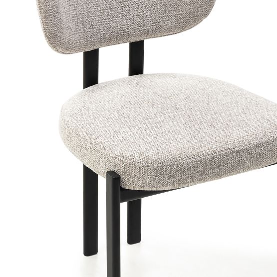 Čalúnená stolička Flare, béžová/čierne nohy