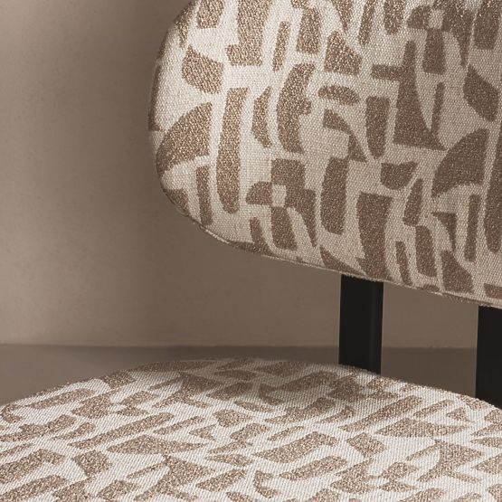 Čalúnená stolička Flare, béžovo-krémová/čierne nohy