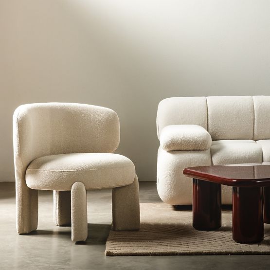 Čalúnené kreslo Elaine béžové, boucle, oblé tvary