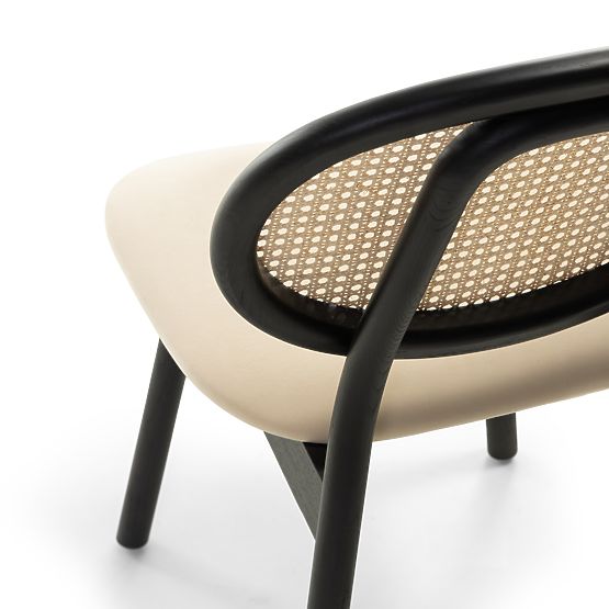 Drevená stolička Monet s viedenským výpletom, ratan, zamat, čierna/béžová