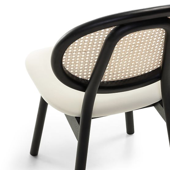 Drevená stolička Monet s viedenským výpletom, ratan, zamat, čierna/ecru