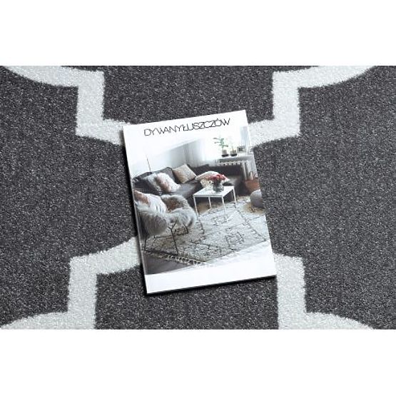 Koberec SKETCH - F730 vzor Marocký ďatelina, Mriežka sivá /biela