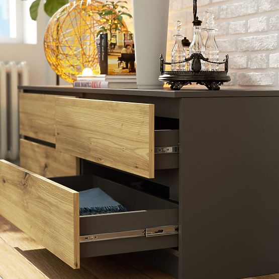 KOMODA K160 4SZ CLP PK GRAFITOVÁ ŠEDÁ / DUB ARTISAN
