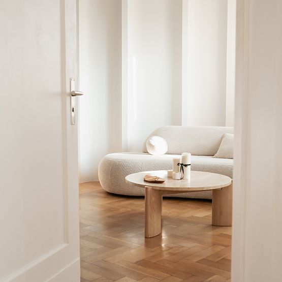 Konferenčný stolík Medley 90 cm, okrúhly, travertín/jaseň