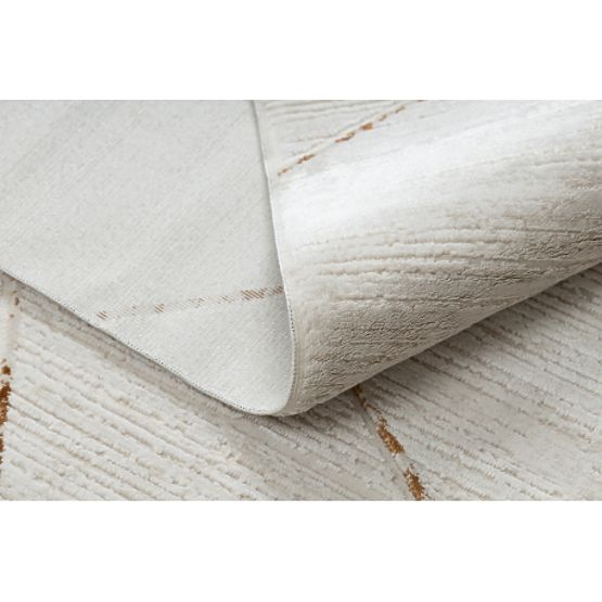 Moderný koberec DUKE 51557 krémová / zlatá - Geometrický, štruktúrovaný, veľmi jemný, strapce