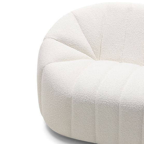 Pohovka do obývačky Caballo pre 2 osoby, svetlo béžová, oblý tvar