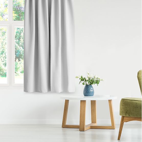 RESTILO záves BLACKOUT farba biela, klasický štýl, strieborné krúžky, materiál blackout