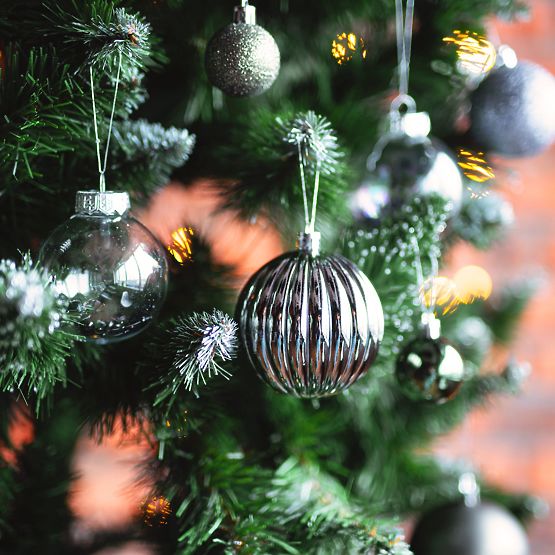 STRIEBORNÉ VIANOČNÉ GULE 36KS 311433C