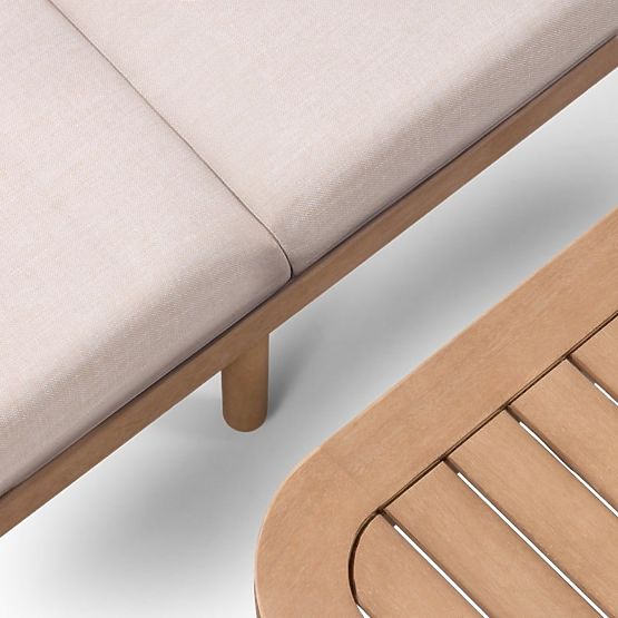 Záhradná rohová sedačka so stolíkom Mortlake, eukalyptové drevo FSC, teakový vzhľad, svetlo béžová/p