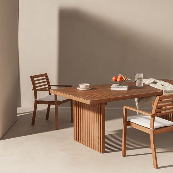 Záhradná stolička Familis ll eukalyptové drevo FSC, teakový vzhľad, béžová