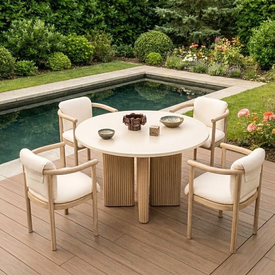 Záhradná stolička Komorebi svetlé akáciové drevo/svetlo béžová, zaoblená