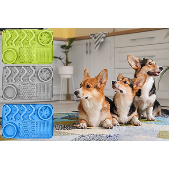 ZELENÁ LÍZACIA PODLOŽKA SPOMAĽUJÚCA JEDLO