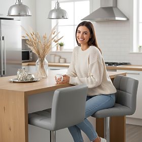 Barová stolička Arako sivá