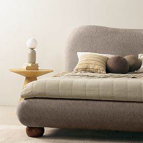 Čalúnená posteľ Bowee 160x200 cm, s roštom, sivá, nožičky guľôčky, lectus