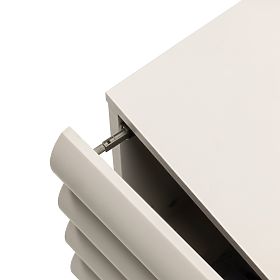 Nočný stolík Anatra, drážkovaný, béžový, oblé tvary