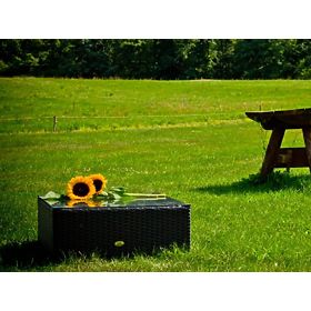 Štvorcový stôl z čierneho technoratanu