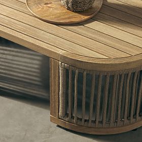 Záhradná rohová súprava so stolíkom Vetralla, výplet, akáciové drevo FSC, teakový vzhľad, svetlo béž